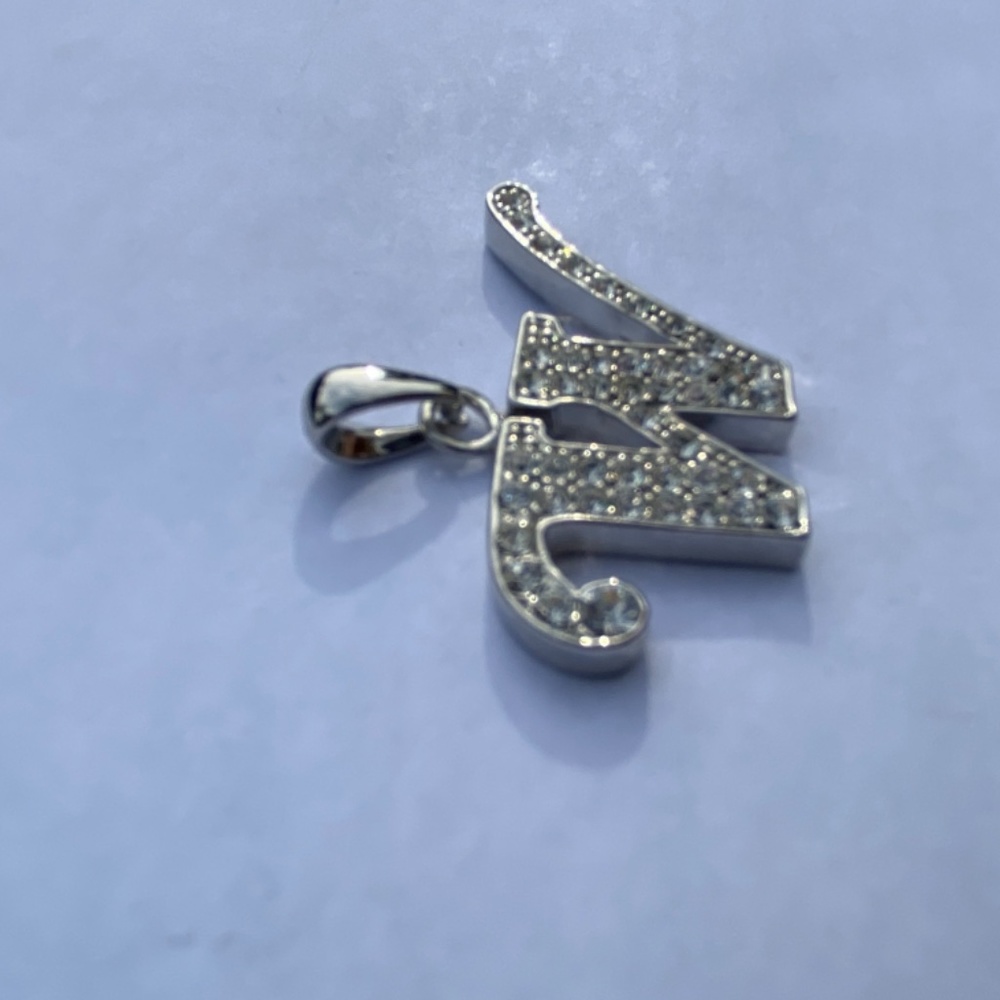 “W”  Rhinestone Keychain - Picture 4 of 6